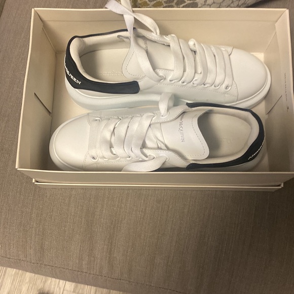 Alexander McQueen Shoes | White \u0026 Black Alexander McQueen Track Shoes 37.5 No Box No Bag | Color: Black/White | Size: 7.5 | _Spudbella's Closet